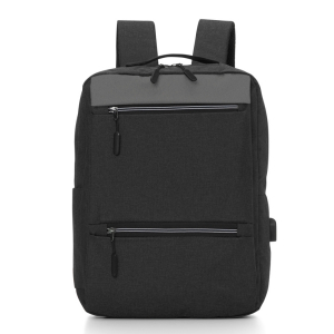 Mochila Com Detalhe Preto E Branco