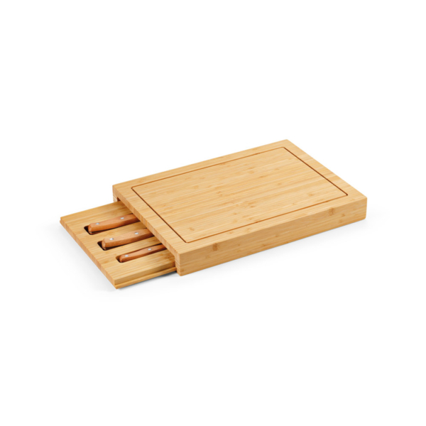Conjunto Com Tábua E Três Facas